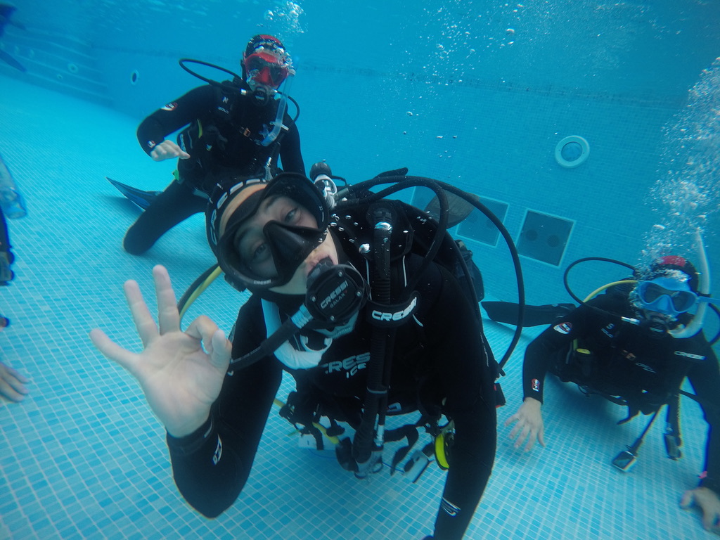 Anaïs instructora submarinisme Thalassa